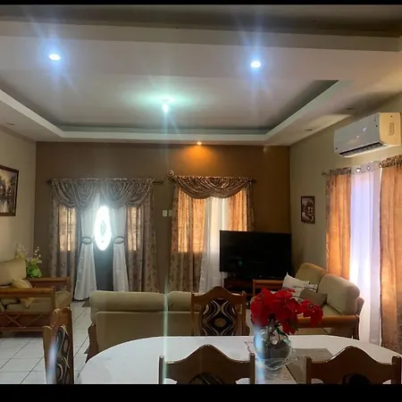 Comfortable Home In San Fernando